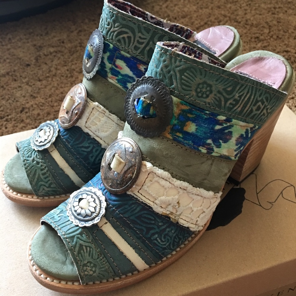 Freebird by Steven Buddha Green Multi Sandals NEW